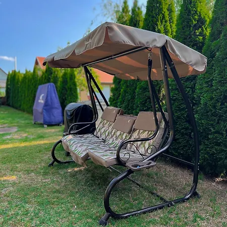 Nefelejcs-el Vendeghaz بيت للعطل *